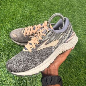 Brooks Women’s Adrenaline GTS 19 Gray Gold Running Shoes size 7